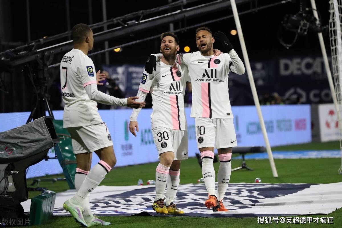 梅西助攻帽子戏法,巴萨主场轻松获胜 梅西助攻帽子戏法,巴萨主场轻松获胜