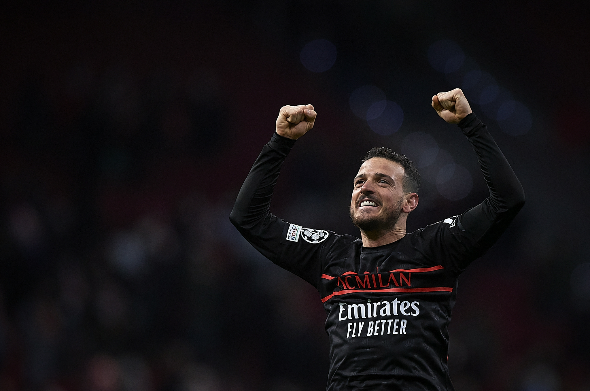 意甲豪门AC米兰决战欧冠,夺得奖杯 意甲豪门AC米兰决战欧冠,夺得奖杯