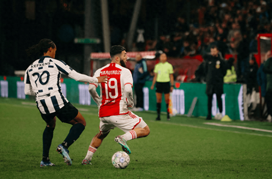 皇马惨遭淘汰，再次无缘决赛