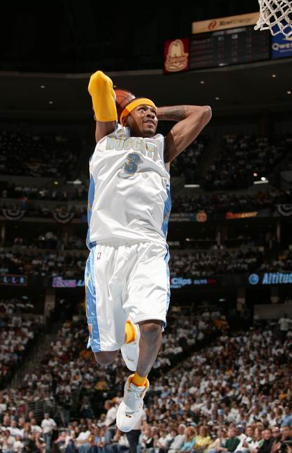 艾弗森单节狂砍20分,领跑全场得分的简单介绍 艾弗森单节狂砍20分,领跑全场得分的简单介绍