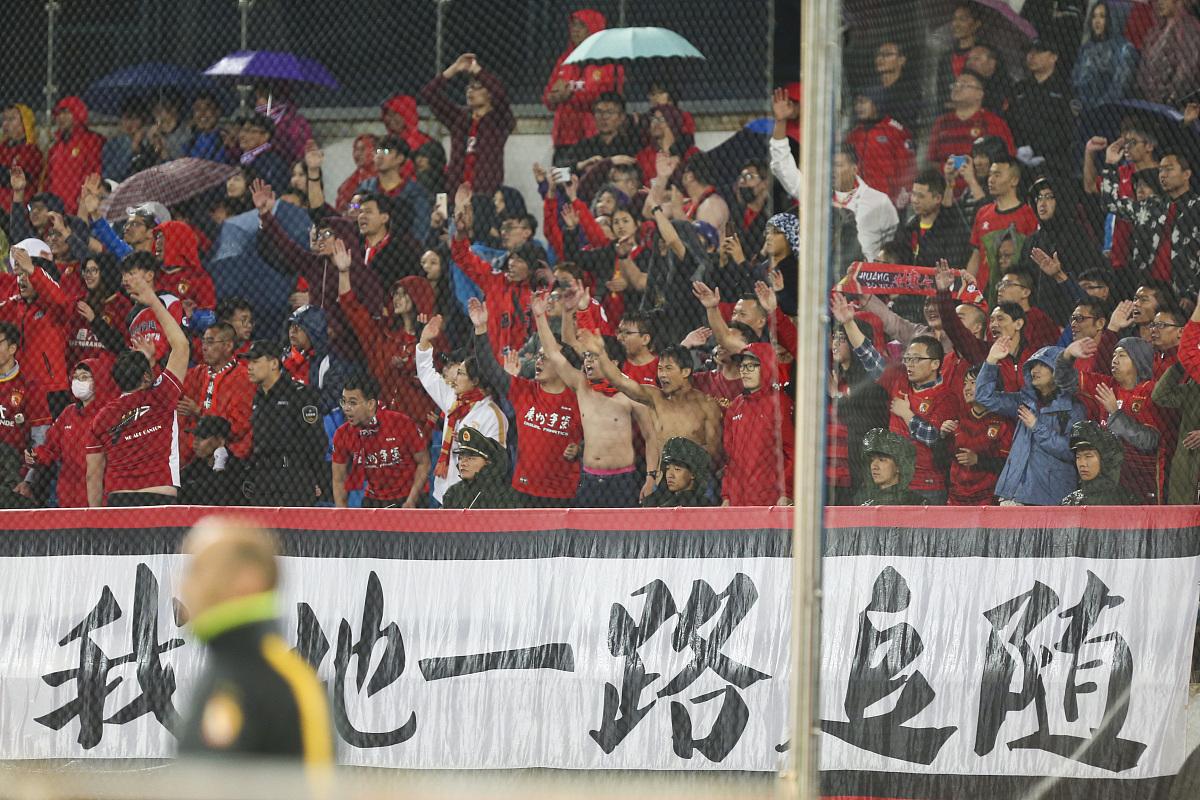 著名球队面对困难,获得士气提升胜利 著名球队面对困难,获得士气提升胜利