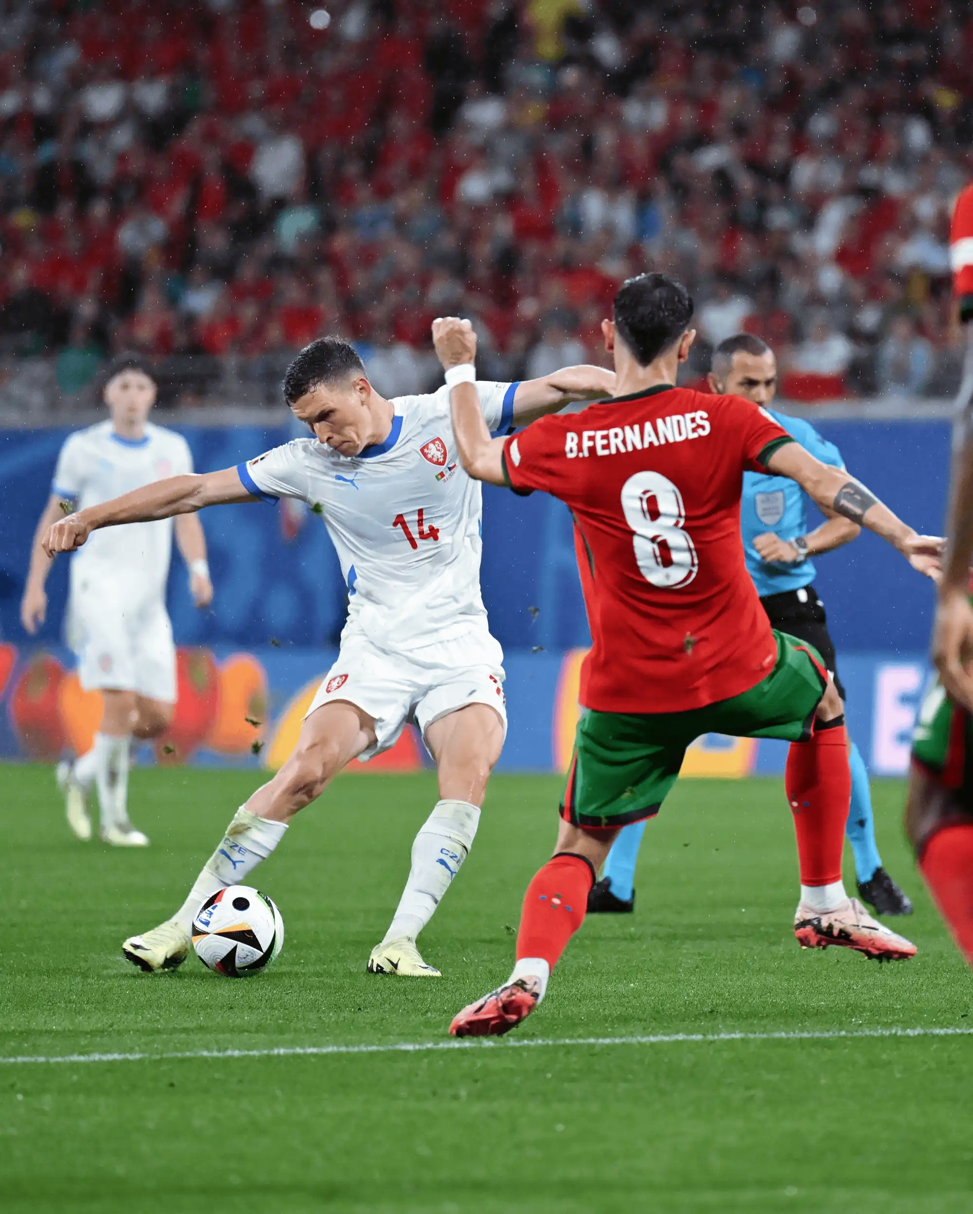 包含实力雄厚!欧洲球队展现出色技术压倒性取胜的词条 包含实力雄厚!欧洲球队展现出色技术压倒性取胜的词条