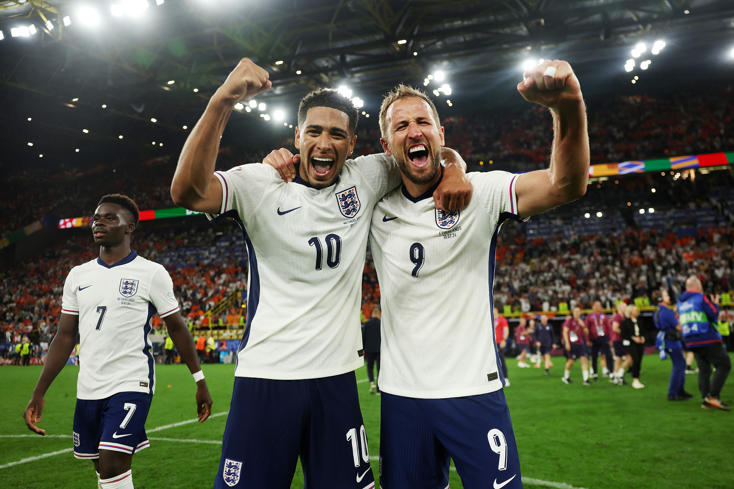 英格兰队在比赛中逆转战胜苏格兰队 英格兰队在比赛中逆转战胜苏格兰队