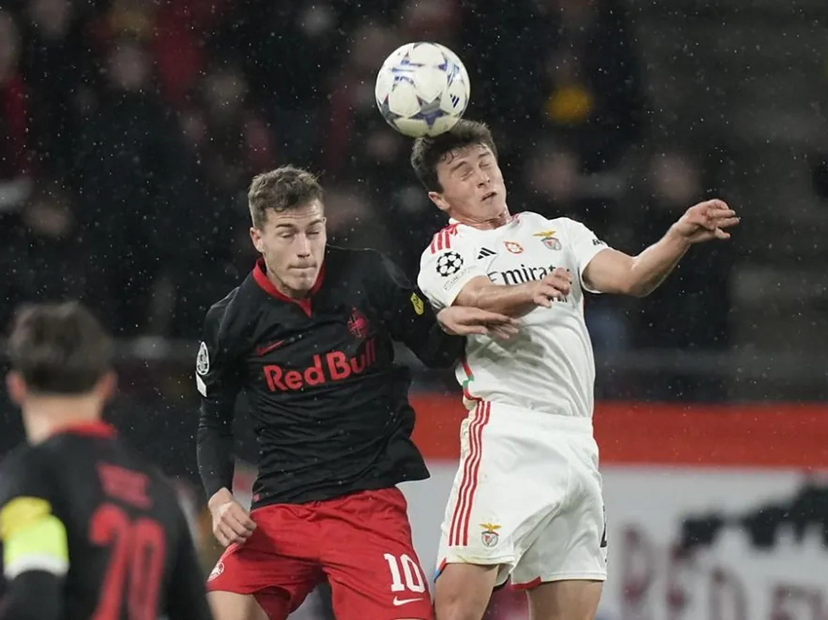 大巴黎中场迪马利亚破门,助球队晋级欧冠淘汰赛的简单介绍 大巴黎中场迪马利亚破门,助球队晋级欧冠淘汰赛的简单介绍