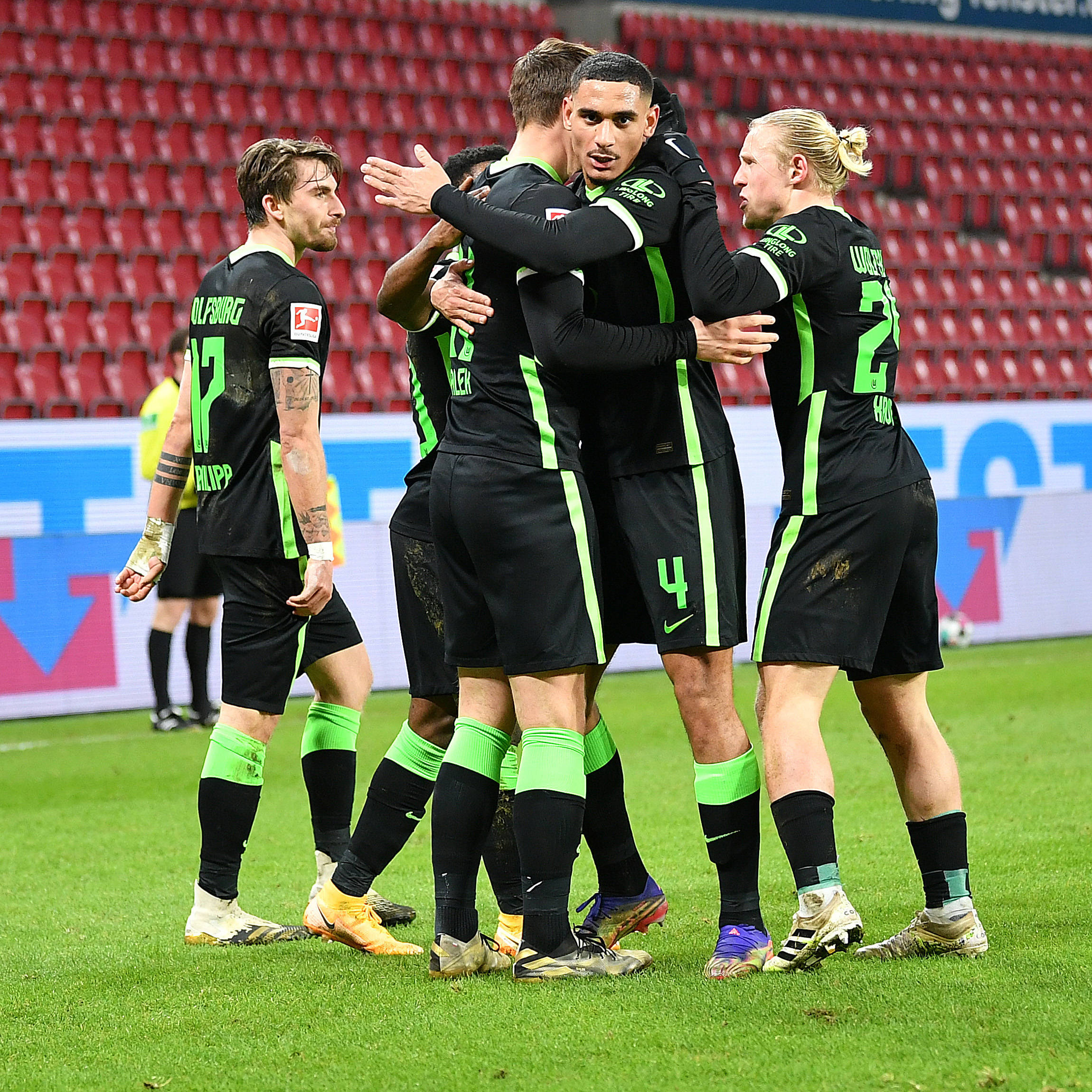 开云体育在线-柏林赫塔主场不敌对手，遭遇联赛连败