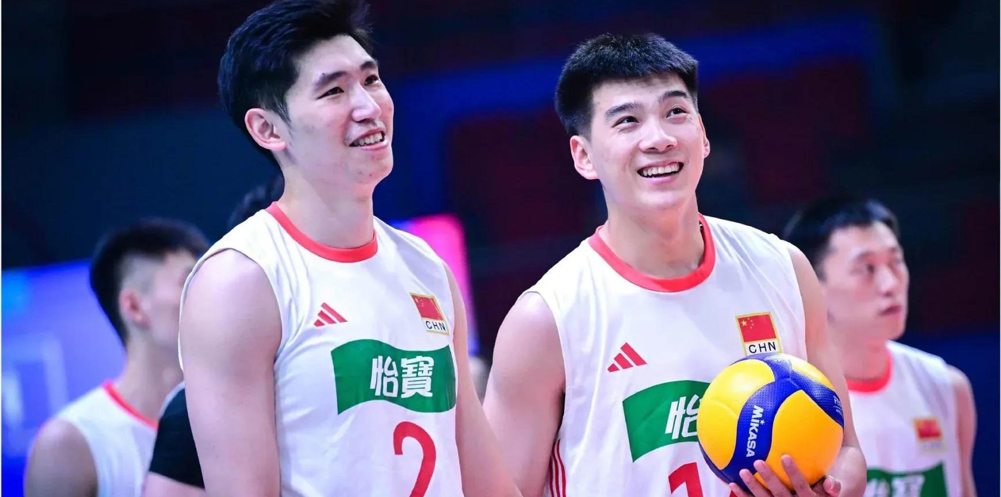 排球赛场胜负悬念,势均力敌 排球赛场胜负悬念,势均力敌