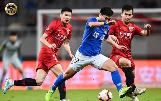 关于赛季疯狂交锋,比分不断颠簸,结果扑朔迷离的信息 关于赛季疯狂交锋,比分不断颠簸,结果扑朔迷离的信息