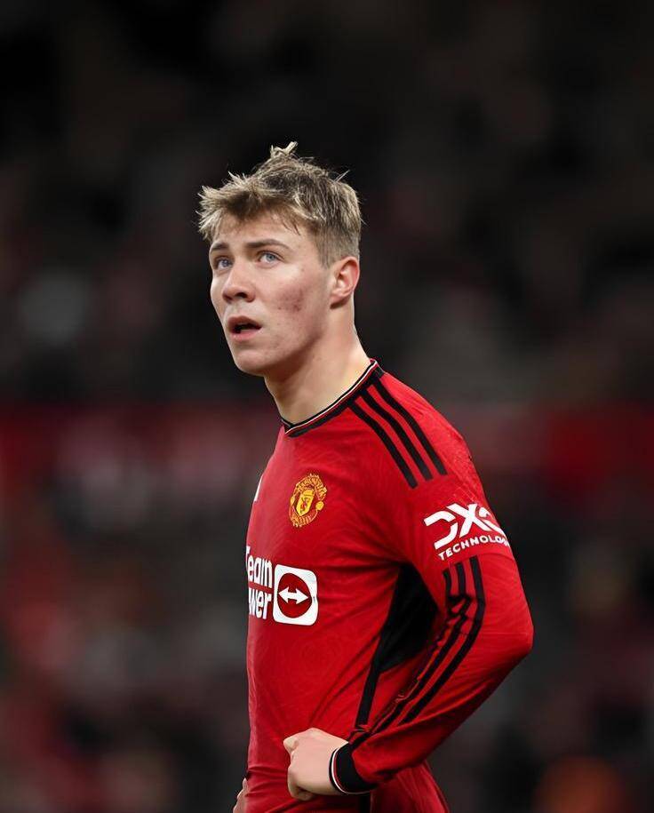 开云体育网页版登录入口-那不勒斯客场战胜曼联的顽强抗击的简单介绍