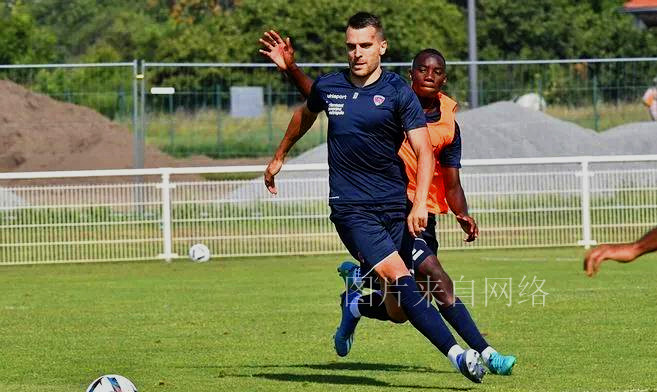 关于克莱蒙再获胜利,铸造法甲之梦的信息 关于克莱蒙再获胜利,铸造法甲之梦的信息