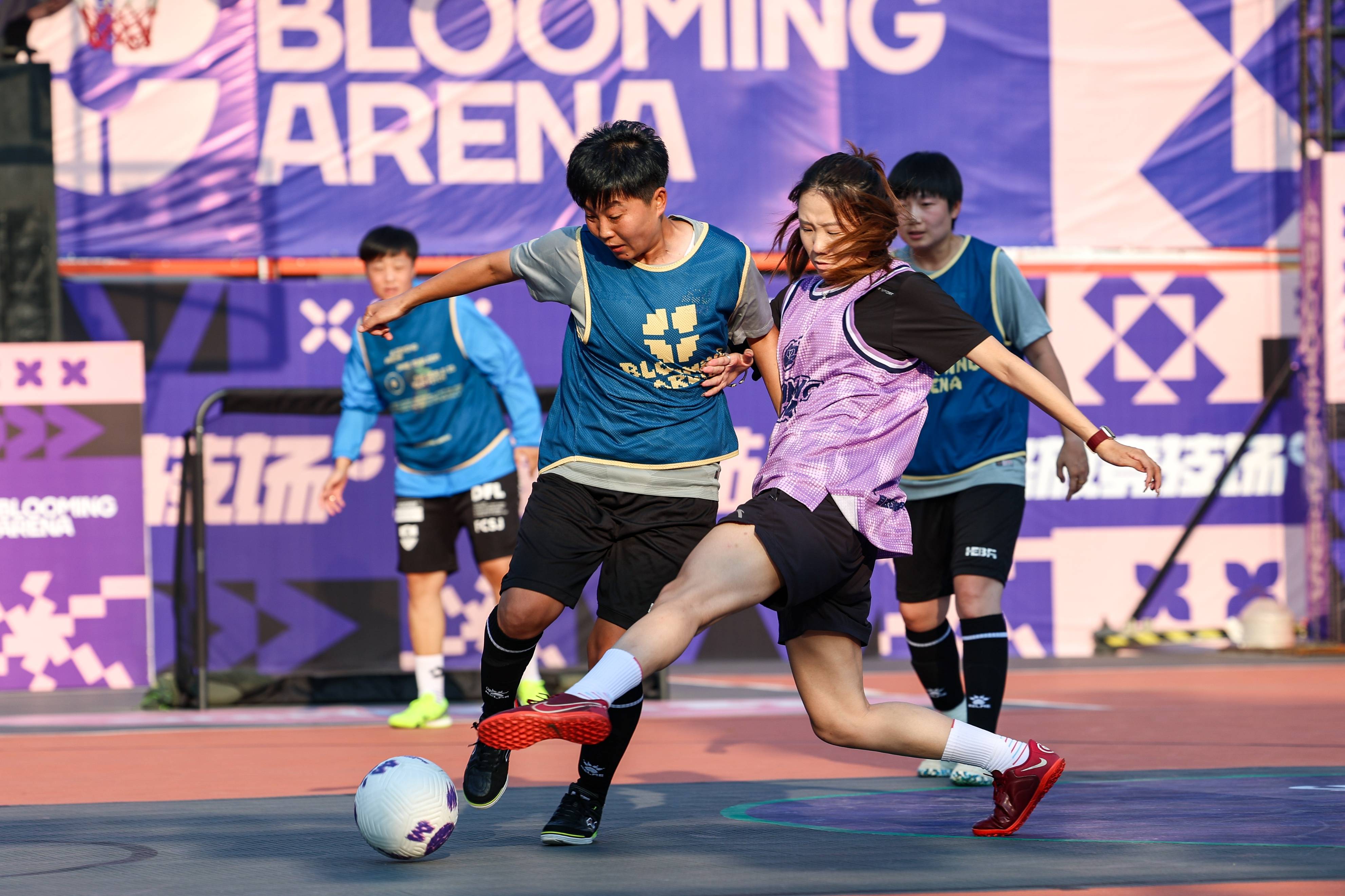 足球竞技场上的风云变幻令人目瞪口呆!的简单介绍 足球竞技场上的风云变幻令人目瞪口呆!的简单介绍