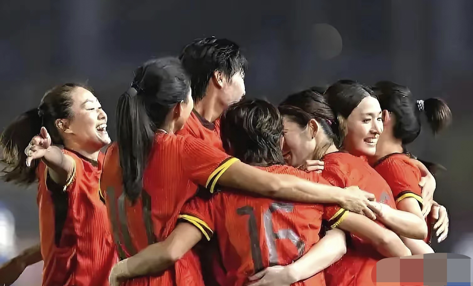 日本女足实现逆袭,成功晋级八强 日本女足实现逆袭,成功晋级八强