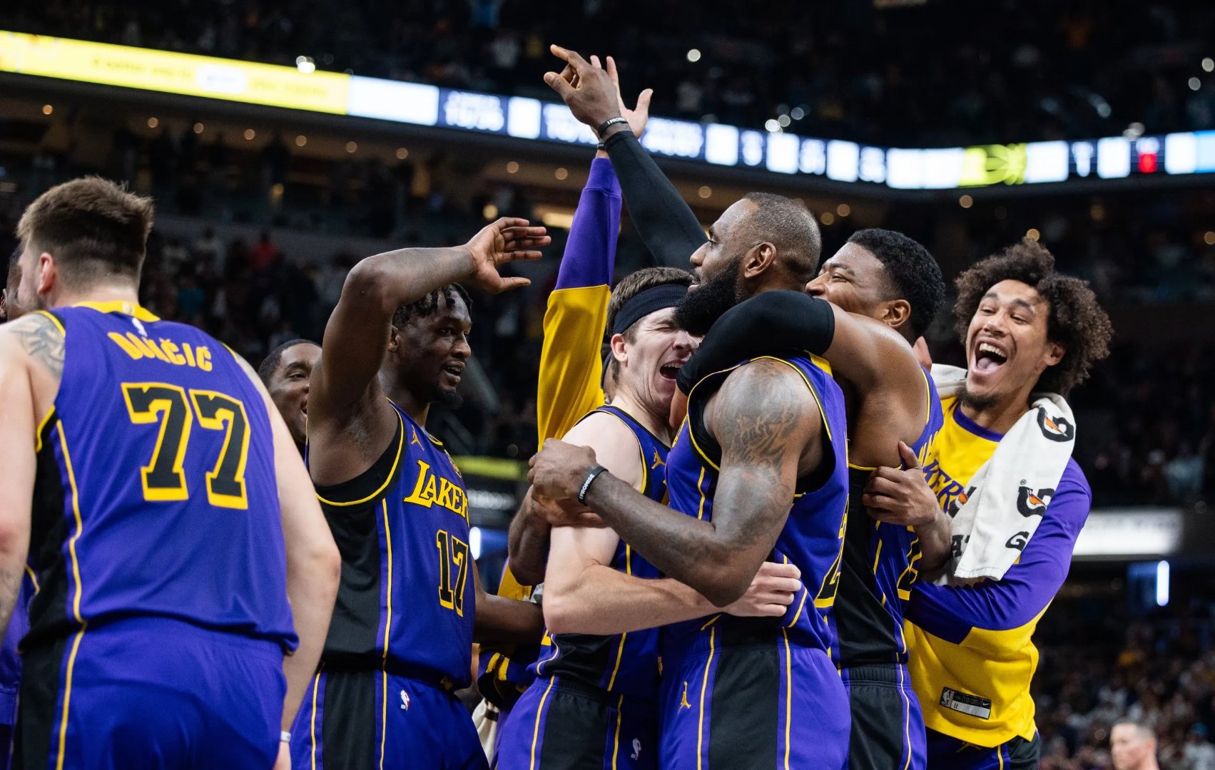 包含湖人大胜国王取得四连胜壮大势头的词条 包含湖人大胜国王取得四连胜壮大势头的词条